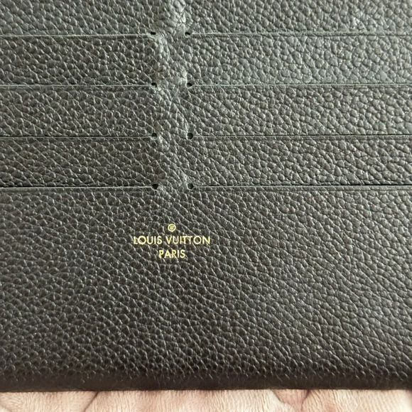 Louis Vuitton Pochette Felicie Black Beige
Shoulderbag 3PCS Set W/Box - Picture 6 of 16